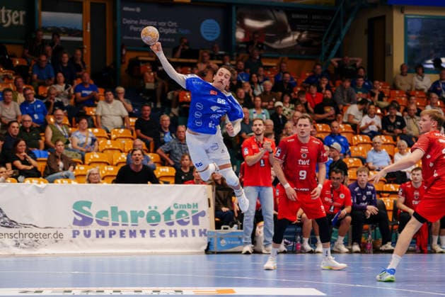 Handball Bundesliga 2, Matchday 2: Dessau Roßlauer HV 06 vs. Die Eulen Ludwigshafen, Mihkel Löpp, Dessau Roßlauer HV 06, 55 on a jump shot on September 4, 2026, at the Anhalt Arena, Dessau-Roßlau, Saxony-Anhalt, Dessau-Roßlau, Anhalt Arena, Saxony-Anhalt, Germany