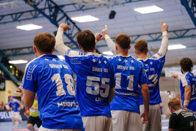 2 Handball Bundesliga, Matchday 2: Dessau Roßlauer HV 06 vs. Die Eulen Ludwigshafen. Celebrations on the bench on September 4, 2026, at the Anhalt Arena, Dessau Roßlau, Saxony-Anhalt. Dessau Roßlau, Anhalt Arena, Saxony-Anhalt, Germany