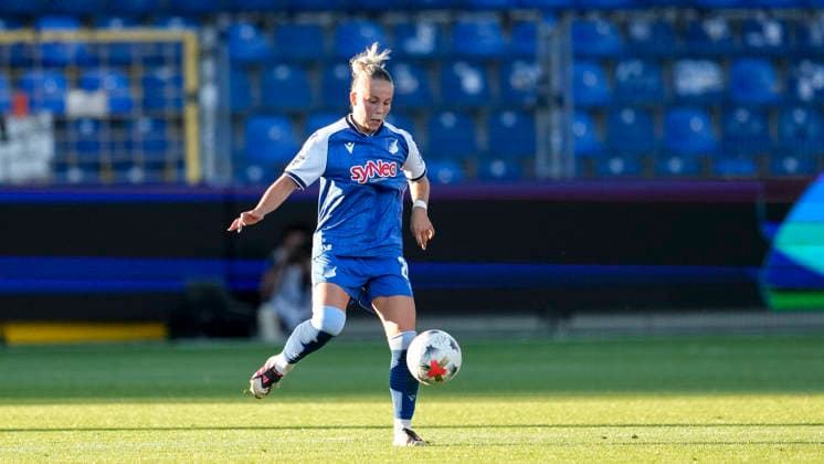 Laura Gloning (TSG, 20), am Ball, Freisteller, Ganzkörper, Einzelbild, Einzelfoto, Aktion, Action, 04.09.2026, Sinsheim (Hoffenheim) (Deutschland), Fussball, Google Pixel Frauen-Bundesliga, TSG 1899 Hoffenheim - Bayer 04 Leverkusen, DFB DFL REGULATIONS PROHIBIT ANY USE OF PHOTOGRAPHS AS IMAGE SEQUENCES AND OR QUASI-VIDEO. *** Laura Gloning TSG, 20, with the ball, cutout, full-body, single frame, single photo, action, 04 09 2026, Sinsheim, Hoffenheim, Germany, soccer, Google Pixel Women’s Bundesliga, TSG 1899 Hoffenheim vs. Bayer 04 Leverkusen, DFB and DFL regulations prohibit any use of photographs as image sequences and or quasi-video xozx