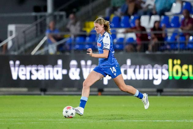 Lisa Doorn (TSG, 14), am Ball, Freisteller, Ganzkörper, Einzelbild, Einzelfoto, Aktion, Action, 04.09.2026, Sinsheim (Hoffenheim) (Deutschland), Fussball, Google Pixel Frauen-Bundesliga, TSG 1899 Hoffenheim - Bayer 04 Leverkusen, DFB DFL REGULATIONS PROHIBIT ANY USE OF PHOTOGRAPHS AS IMAGE SEQUENCES AND OR QUASI-VIDEO. *** Lisa Doorn TSG, 14, with the ball, cutout, full body, single frame, single photo, action, 04 09 2026, Sinsheim, Hoffenheim, Germany, soccer, Google Pixel Women’s Bundesliga, TSG 1899 Hoffenheim vs. Bayer 04 Leverkusen, DFB and DFL regulations prohibit any use of photographs as image sequences and or quasi-video xozx