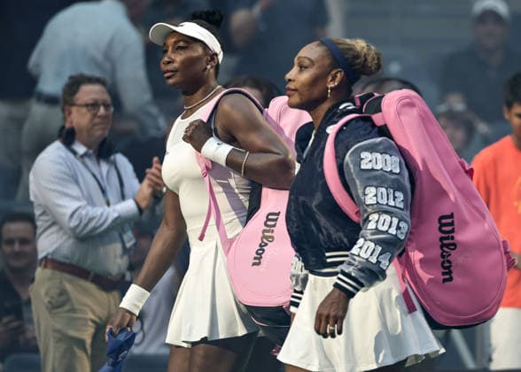 Serena Williams, Venus Williams, Damen Doppel, Ladies Doubles, US Open Championships, Billie Jean King National Tennis Center, Flushing Meadows, New York, USA . *** Serena Williams, Venus Williams, Women s Doubles, US Open Championships, Billie Jean King National Tennis Center, Flushing Meadows, New York, USA Copyright: xJuergenxHasenkopfx