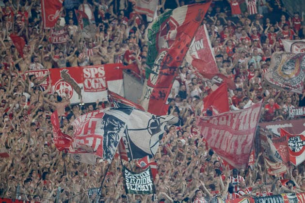 v.l.n.r.: Kölner Fans, im Bundesliga-Spiel zwischen dem VfB Stuttgart und dem 1. FC Köln in der MHP Arena, Stuttgart, Deutschland, am 4. September 2026. in action during the Bundesliga match between VfB Stuttgart and 1. FC Köln at the MHP Arena, Stuttgart, Germany, on September 4, 2026. DFB DFL REGULATIONS PROHIBIT ANY USE OF PHOTOGRAPHS AS IMAGE SEQUENCES AND OR QUASI-VIDEO, *** From left to right: Cologne fans in action during the Bundesliga match between VfB Stuttgart and 1 FC Köln at the MHP Arena in Stuttgart, Germany, on September 4, 2026, Stuttgart, Germany, on September 4, 2026. DFB and DFL regulations prohibit any use of photographs as image sequences and or quasi-video, Copyright: HMBxMedia xHeikoxBecker