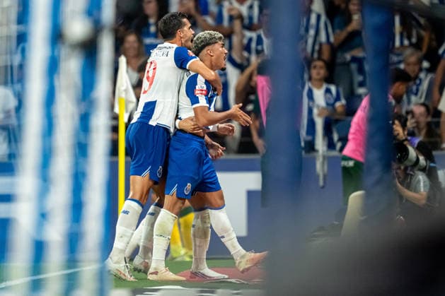PORTO, PORTUGAL - SEPTEMBER 6: William Gomes of FC Porto celebrates a goal with Pepe of FC Porto and Andre Silva of FC Porto during the Liga Portugal Betclic 2026 27 match between FC Porto and Moreirense FC at Estadio do Dragao on September 6, 2026 in Porto, Portugal (Photo by Pedro Loureiro Sports Press Photo SPP) Copyright: xSportsxPressxPhotox Sportspressphoto_SPR223260