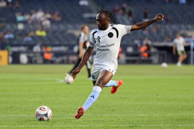 September 4, 2026, Bronx, New York, USA: Bo°NIE TRAORo° (9) of New York City FC warms up before the match between New York City FC and Nashville SC at Yankee Stadium in Bronx, New York, USA. Bronx USA - ZUMAc295 20260904_zsp_c295_003 Copyright: xJosexContrerasx