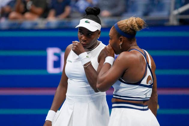 Venus (L) and Serena Williams of the United States react against Maya Joint of Australia and Chan Hao-ching of China in a first-round women s doubles match at the 2026 US Open at Arthur Ashe Stadium in New York, USA, 04 September 2026. US Open 2026: Serena and Venus Williams - Maya Joint and Chan Hao-ching !ACHTUNG: NUR REDAKTIONELLE NUTZUNG!  Copyright: xÁngelxColmenaresx AME4702 20260905-55021310594_1