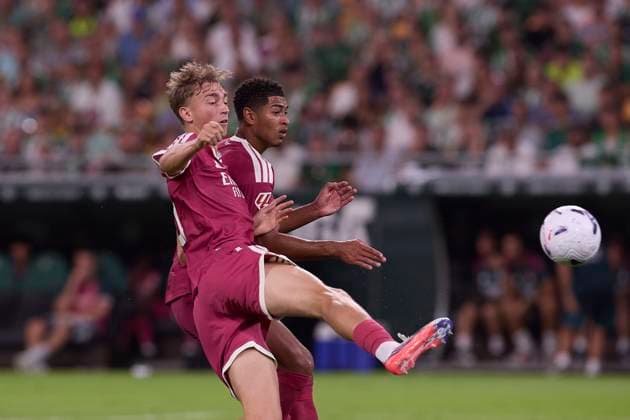 LaLiga EA SPORTS 2026 2027 - Real Betis Balompie and Real Madrid CF in Seville, Spain - 04 Sep 2026 (From L to R) Dean Huijsen and Jude Bellingham (Real Madrid CF) are seen in action during the LaLiga EA SPORTS 2026 2027 match between Real Betis Balompie and Real Madrid CF Final score: Real Betis Balompie 1-0 Real Madrid CF Seville Spain Copyright: xFedericoxTitonex xSOPAxImagesx Federico-Titone-1446820