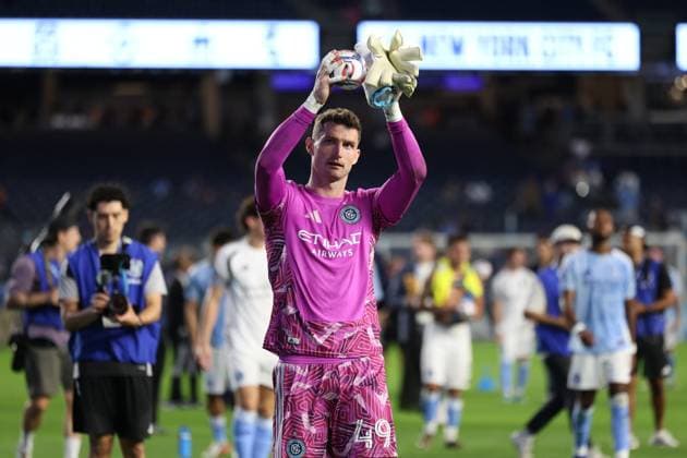 September 4, 2026, Bronx, New York, USA: MATT FREESE (49) of New York City FC acknowledges supporters after the match between New York City FC and Nashville SC at Yankee Stadium in Bronx, New York, USA. Bronx USA - ZUMAc295 20260904_zsp_c295_010 Copyright: xJosexContrerasx