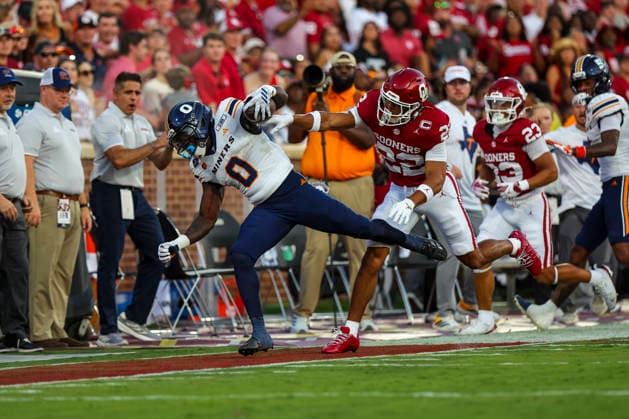 NORMAN, OK - SEPTEMBER 04: UTEP Miner running back Tavorus Jones (0) is pushed out of bounds by Oklahoma Sooner safety Peyton Bowen (22) during the college football game between the Oklahoma Sooners and the UTEP Miners on September 04, 2026 at Gaylord Family Oklahoma Memorial Stadium in Norman, OK. (Photo by Chad Hamilton Icon Sportswire) COLLEGE FOOTBALL: SEP 04 UTEP at Oklahoma EDITORIAL USE ONLY Icon260903064