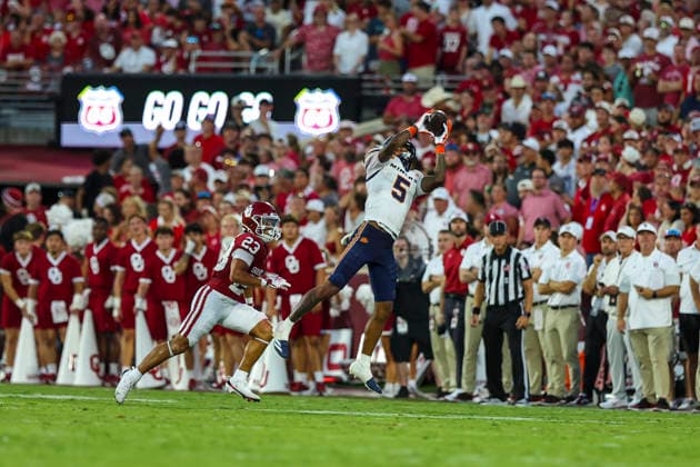 NORMAN, OK - SEPTEMBER 04: UTEP Miner wide receiver Carver Cheeks (5) catches a pass during the college football game between the Oklahoma Sooners and the UTEP Miners on September 04, 2026 at Gaylord Family Oklahoma Memorial Stadium in Norman, OK. (Photo by Chad Hamilton Icon Sportswire) COLLEGE FOOTBALL: SEP 04 UTEP at Oklahoma EDITORIAL USE ONLY Icon260903080