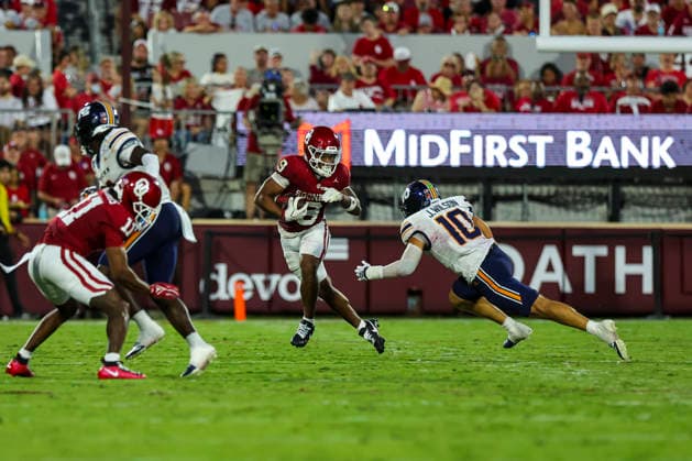 NORMAN, OK - SEPTEMBER 04: Oklahoma Sooner running back Lloyd Avant (9) avoids a tackle during the college football game between the Oklahoma Sooners and the UTEP Miners on September 04, 2026 at Gaylord Family Oklahoma Memorial Stadium in Norman, OK. (Photo by Chad Hamilton Icon Sportswire) COLLEGE FOOTBALL: SEP 04 UTEP at Oklahoma EDITORIAL USE ONLY Icon260903090
