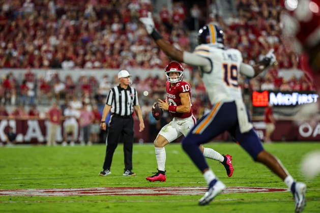 NORMAN, OK - SEPTEMBER 04: Oklahoma Sooner quarterback John Mateer (10) looks to pass during the college football game between the Oklahoma Sooners and the UTEP Miners on September 04, 2026 at Gaylord Family Oklahoma Memorial Stadium in Norman, OK. (Photo by Chad Hamilton Icon Sportswire) COLLEGE FOOTBALL: SEP 04 UTEP at Oklahoma EDITORIAL USE ONLY Icon260903108