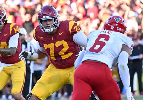 LOS ANGELES, CA - SEPTEMBER 04: Southern California Trojans offensive lineman Elijah Paige (72) blocks Fresno State Bulldogs defensive lineman Jahzon Jacks (6) during the game between the USC Trojans and the Fresno State Bulldogs on September 04, 2026 at Los Angeles Memorial Coliseum in Los Angeles. (Photo by David Dennis Icon Sportswire) COLLEGE FOOTBALL: SEP 04 Fresno State at USC EDITORIAL USE ONLY Icon26090409