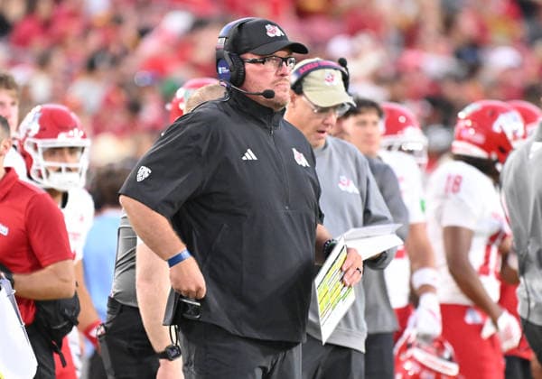 LOS ANGELES, CA - SEPTEMBER 04: Fresno State Bulldogs head coach Matt Entz on the sidelines during the game between the USC Trojans and the Fresno State Bulldogs on September 04, 2026 at Los Angeles Memorial Coliseum in Los Angeles. (Photo by David Dennis Icon Sportswire) COLLEGE FOOTBALL: SEP 04 Fresno State at USC EDITORIAL USE ONLY Icon26090415