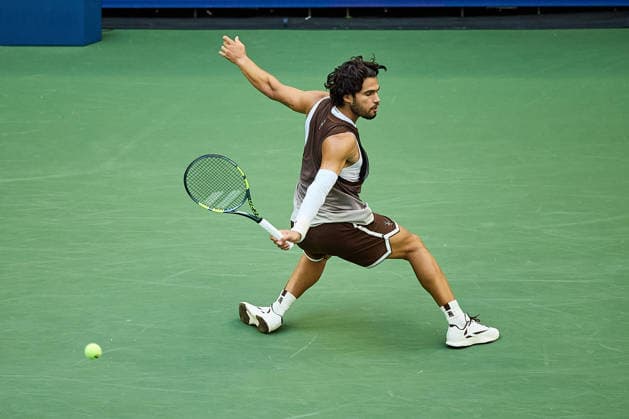 September 4, 2026, New York, New York, United States of America: Carlos Alcaraz of Spain returns with backhand during the 2026 US Open - Tennis Championships Tennis 2026: US Open - Tennis Championships: 3rd RD: ALCARAZ 6:3 6:4 6:1 WU  - ZUMAs343 20260904_zsp_s343_095 Copyright: xMathiasxSchulzx