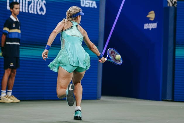 US Open tennis tournament - Day 6 Anna Kalinskaya of Russia in action against Elina Svitolina of Ukraine during the Women™s Singles third round of the US Open Tennis Championship in Flushing Meadows, New York, USA, 04 September 2026. FLUSHING MEADOWS NEW YORK United States  Copyright: xOLGAxFEDOROVAx