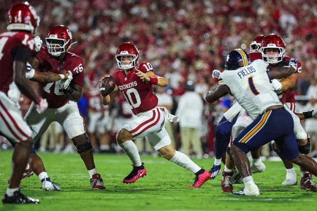NORMAN, OK - SEPTEMBER 04: Oklahoma Sooner quarterback John Mateer (10) scrambles during the college football game between the Oklahoma Sooners and the UTEP Miners on September 04, 2026 at Gaylord Family Oklahoma Memorial Stadium in Norman, OK. (Photo by Chad Hamilton Icon Sportswire) COLLEGE FOOTBALL: SEP 04 UTEP at Oklahoma EDITORIAL USE ONLY Icon260903128