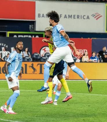 September 4, 2026, Bronx, New York, USA: Thiago Martins (13) of NYCFC in action during MLS, Fussball Herren, USA regular season game between NYCFC and Nashville SC at Yankee stadium in New York, NY on September 4, 2026. Game ended in goalless draw. MLS Regular Season Game Between NYCFC And Nashville SC  - ZUMAr339 20260904_znp_r339_033 Copyright: xLevxRadinx