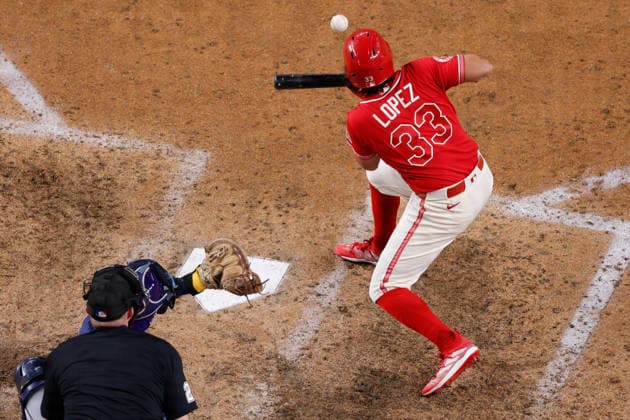 September 4, 2026, Arlington, Texas, USA: Texas Rangers second baseman NICKY LOPEZ (33) bunts to move runners to third and second during the ninth inning in a baseball game, Friday, September 4, 2026, in Arlington, Texas. Arlington USA - ZUMAa325 20260904_zsa_a325_027 Copyright: xDavidxBalleringxIix