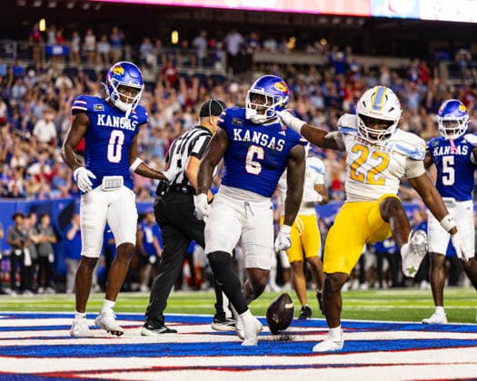 September 4, 2026, Lawrence, Kansas, USA: Kansas Jayhawks running back YASIN WILLIS ( 6, center)celebrates after scoring a touchdown in the first half of the football game against the Long Island Sharks at David Booth Kansas Memorial Stadium. Lawrence USA - ZUMAw173 20260904_zsp_w173_012 Copyright: xLukexWelshx