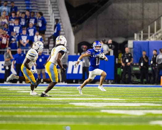 September 4, 2026, Lawrence, Kansas, USA: Kansas Jayhawks wide receiver TATE NAGY ( 11) runs down the field after making a catch in the football game against the Long Island Sharks at David Booth Kansas Memorial Stadium. Lawrence USA - ZUMAw173 20260904_zsp_w173_010 Copyright: xLukexWelshx