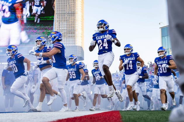 September 4, 2026, Lawrence, Kansas, USA: The Kansas Jayhawks football team runs out of the tunnel during introductions prior to the start of the football game against the Long Island Sharks at David Booth Kansas Memorial Stadium. Lawrence USA - ZUMAw173 20260904_zsp_w173_028 Copyright: xLukexWelshx