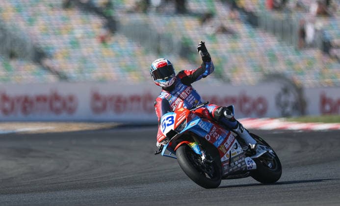 (260905) -- MAGNY-COURS, Sept. 5, 2026 -- Valentin Debise of EASTROC ZXMOTO Evan Bros Factory greets the audience after the Superpole of WorldSSP at the FIM Supersport World Championship, WM, Weltmeisterschaft French Round in Magny-Cours, France, Sept. 4, 2026. ) (SP)FRANCE-MAGNY-COURS-WSBK-WORLDSSP-SUPERPOLE WuxHuiwo 