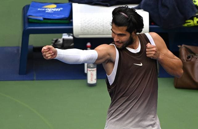 (260905) -- NEW YORK, Sept. 5, 2026 -- Carlos Alcaraz of Spain celebrates after winning the men s singles third round match against Wu Yibing of China at the 2026 US Open tennis championships in New York, the United States, Sept. 4, 2026. ) (SP)U.S.-NEW YORK-TENNIS-US OPEN-MEN S SINGLES LixRui 