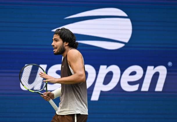 (260905) -- NEW YORK, Sept. 5, 2026 -- Carlos Alcaraz of Spain reacts during the men s singles third round match against Wu Yibing of China at the 2026 US Open tennis championships in New York, the United States, Sept. 4, 2026. ) (SP)U.S.-NEW YORK-TENNIS-US OPEN-MEN S SINGLES LixRui 