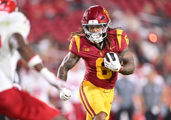 LOS ANGELES, CA - SEPTEMBER 04: Southern California Trojans running back Deshonne Redeaux (6) carries the ball during the game between the USC Trojans and the Fresno State Bulldogs on September 04, 2026 at Los Angeles Memorial Coliseum in Los Angeles. (Photo by David Dennis Icon Sportswire) COLLEGE FOOTBALL: SEP 04 Fresno State at USC EDITORIAL USE ONLY Icon26090441