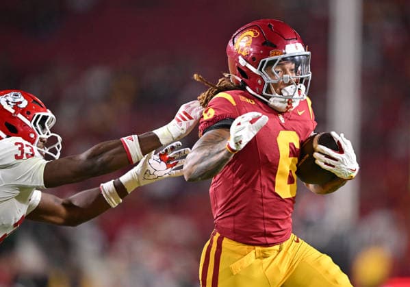 LOS ANGELES, CA - SEPTEMBER 04: Southern California Trojans running back Deshonne Redeaux (6) carries the ball during the game between the USC Trojans and the Fresno State Bulldogs on September 04, 2026 at Los Angeles Memorial Coliseum in Los Angeles. (Photo by David Dennis Icon Sportswire) COLLEGE FOOTBALL: SEP 04 Fresno State at USC EDITORIAL USE ONLY Icon26090444