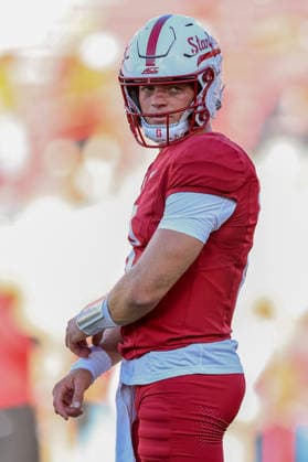 PALO ALTO, CA - SEPTEMBER 04: Stanford Cardinal quarterback Davis Warren (8) looks on before a college football game between the Miami Hurricanes and Stanford Cardinal on September 4, 2026 at Stanford Stadium in Palo Alto, CA. (Photo by Trinity Machan Icon Sportswire) COLLEGE FOOTBALL: SEP 04 Miami at Stanford EDITORIAL USE ONLY Icon260904000162030