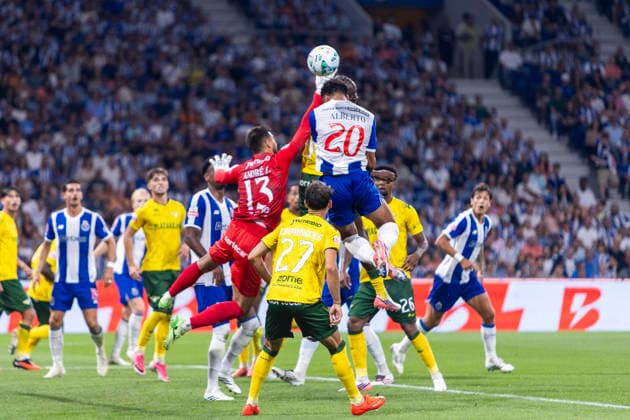 FC Porto v Moreirense FC - Primeira Liga Andre Ferreira of Moreirense FC is seen on action during the FC Porto x Moreirense FC match for the Liga Portugal Betclic 2026 27 at Estadio do Dragao in Porto, Portugal, on September 4, 2026. Porto Porto Portugal  Copyright: xMiguelxLemosx originalFilename:lemos-fcportox260904_np4bu.jpg