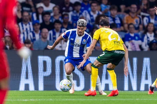 FC Porto v Moreirense FC - Primeira Liga William Gomes of FC Porto is seen on action during the FC Porto vs. Moreirense FC match for the Liga Portugal Betclic 2026 27 at Estadio do Dragao in Porto, Portugal, on September 4, 2026. Porto Porto Portugal  Copyright: xMiguelxLemosx originalFilename:lemos-fcportox260904_npe2z.jpg