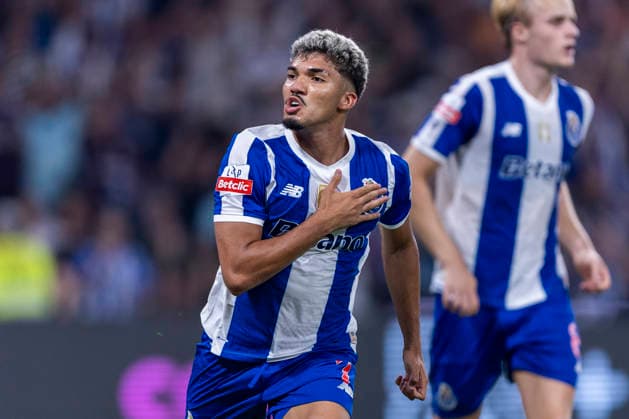 FC Porto v Moreirense FC - Primeira Liga William Gomes of FC Porto celebrates his goal during the FC Porto vs. Moreirense FC match for the Liga Portugal Betclic 2026 27 at Estadio do Dragao in Porto, Portugal, on September 4, 2026. Porto Porto Portugal  Copyright: xMiguelxLemosx originalFilename:lemos-fcportox260904_npRR2.jpg