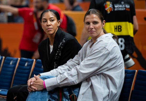 USA v China: Group D - FIBA Women s Basketball World Cup Germany 2026 Candace Parker and Anna Petrakova are seen during the FIBA Women s Basketball World Cup 2026 match between the United States and China in Berlin, Germany, on September 4, 2026. Berlin United States  Copyright: xMarcinxGolbax originalFilename:golba-unitedst260904_npIqP.jpg