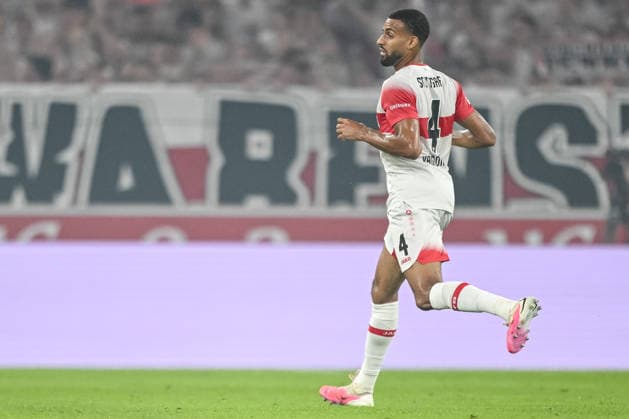 Josha Vagnoman (VfB Stuttgart) Schaut waehrend des spiels der 1. Bundesliga zwischen VfB Stuttgart und 1. FC Koeln, MHPArena am 04. September 2026 in Stuttgart, Deutschland. (Foto von Harry Langer DeFodi Images) +++ Josha Vagnoman (VfB Stuttgart) Looks on during the Bundesliga match between VfB Stuttgart and 1. FC Koeln at MHPArena on September 4, 2026 in Stuttgart, Germany. (Photo by Harry Langer DeFodi Images) DFB DFL REGULATIONS PROHIBIT ANY USE OF PHOTOGRAPHS AS IMAGE SEQUENCES AND OR QUASI-VIDEO. (Photo by Harry Langer DeFodi Images) DFB DFL REGULATIONS PROHIBIT ANY USE OF PHOTOGRAPHS AS IMAGE SEQUENCES AND OR QUASI-VIDEO. - *** Josha Vagnoman of VfB Stuttgart looks on during the Bundesliga match between VfB Stuttgart and 1. FC Köln, MHPArena on September 4, 2026, in Stuttgart, Germany Photo by Harry Langer DeFodi Images Josha Vagnoman of VfB Stuttgart looks on during the Bundesliga match between VfB Stuttgart and 1 FC Cologne at MHPArena on September 4, 2026, in Stuttgart, Germany. Photo by Harry Langer, DeFodi Images. DFB and DFL regulations prohibit any use of photographs as image sequences and or quasi-video. Photo by Harry Langer, DeFodi Images. DFB and DFL regulations prohibit any use of photographs as imSEQUENCES AND OR QUASI-VIDEO