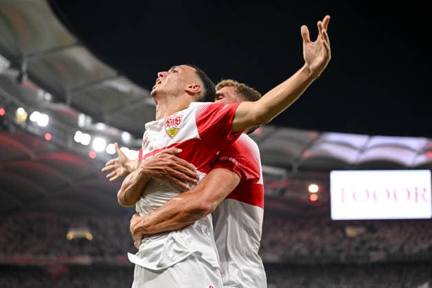 Bilal El Khannouss (VfB Stuttgart) Torjubel, jubelt mit seiner Mannschaft nach treffer zum 1:0 waehrend des spiels der 1. Bundesliga zwischen VfB Stuttgart und 1. FC Koeln, MHPArena am 04. September 2026 in Stuttgart, Deutschland. (Foto von Harry Langer DeFodi Images) +++ Bilal El Khannouss (VfB Stuttgart) celebrates after scoring his team s first goal with teammates during the Bundesliga match between VfB Stuttgart and 1. FC Koeln at MHPArena on September 4, 2026 in Stuttgart, Germany. (Photo by Harry Langer DeFodi Images) DFB DFL REGULATIONS PROHIBIT ANY USE OF PHOTOGRAPHS AS IMAGE SEQUENCES AND OR QUASI-VIDEO. (Photo by Harry Langer DeFodi Images) DFB DFL REGULATIONS PROHIBIT ANY USE OF PHOTOGRAPHS AS IMAGE SEQUENCES AND OR QUASI-VIDEO. - *** Bilal El Khannouss of VfB Stuttgart celebrates a goal with his teammates after scoring the 1-0 goal during the Bundesliga match between VfB Stuttgart and 1. FC Köln, at the MHP Arena on September 4, 2026, in Stuttgart, Germany. Photo by Harry Langer, DeFodi Images. Bilal El Khannouss of VfB Stuttgart celebrates with his teammates after scoring his team’s first goal during the Bundesliga match between VfB Stuttgart and 1. FC Köln at the MHP Arena on September 4, 2026 in Stuttgart, Germany. Photo by Harry Langer, DeFodi Images. DFB and DFL regulations prohibit any use of photographs as image sequences and or quasi-video. Photo by Harry Langer, DeFodi Images. DFB and DFL regulations prohibit any use of photographs as imSEQUENCES AND OR QUASI-VIDEO