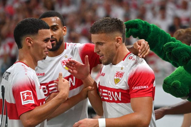 Torjubel um Ermedin DEMIROVIC (VFB Stuttgart) nach Tor zum 3-0 mit Josha VAGNOMAN (VFB Stuttgart), Bilal EL KHANNOUSS (VFB Stuttgart). Jubel,Freude,Begeisterung,Aktion, Fussball 1. Bundesliga Saison 2026 2027, 2.Spieltag, Spieltag02, VfB Stuttgart - 1.FC Koeln 4-1 am 04.09.2026 , MHP ARENA *** Goal celebration for Ermedin DEMIROVIC of VFB Stuttgart after scoring the 3-0 goal with Josha VAGNOMAN of VFB Stuttgart and Bilal EL KHANNOUSS of VFB Stuttgart,joy, excitement, action, soccer, Bundesliga Season 2026–2027, Matchday 2, VfB Stuttgart 1–4 FC Cologne on September 4, 2026, at the MHP Arena