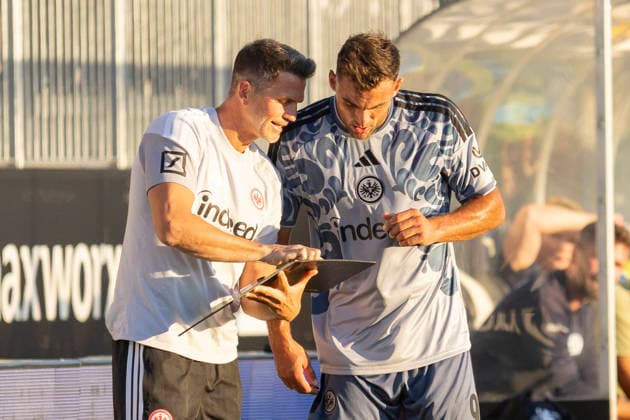 Regionalliga Southwest: Eintracht Frankfurt II vs. FC Astoria Walldorf, September 4, 2026 Patrick Glöckner, coach of Eintracht Frankfurt II, and Lukas Sonnenwald, Eintracht Frankfurt II 9, Eintracht Frankfurt II vs. FC Astoria Walldorf, Dreieich, Maxworx Sportpark, September 4, 2026 Copyright: xBEAUTIFULxSPORTS Gawlikx