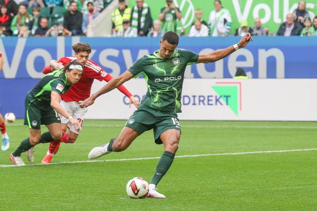 05.09.2026, xgox, Fussball - 2.Bundesliga VfL Wolfsburg - FC Energie Cottbus emspor, v.l. Tor zum 1:0 per Elfmeter durch Robert Glatzel (Wolfsburg, 19) (DFL DFB REGULATIONS PROHIBIT ANY USE OF PHOTOGRAPHS as IMAGE SEQUENCES and or QUASI-VIDEO) Wolfsburg *** September 5, 2026, xgox, Soccer, 2. Bundesliga: VfL Wolfsburg vs. FC Energie Cottbus, emspor; goal from the left, 1–0 on a penalty kick by Robert Glatzel (Wolfsburg); 19 DFL DFB REGULATIONS PROHIBIT ANY USE OF PHOTOGRAPHS AS IMAGE SEQUENCES AND OR QUASI-VIDEO (Wolfsburg)