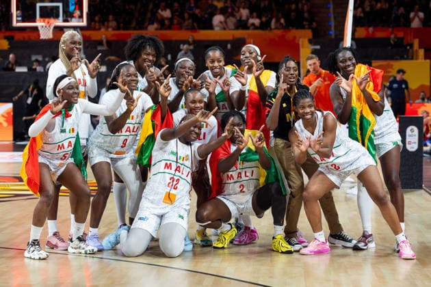 Mali team celebrates after victory at the end of the game: Djeneba N. Diaye (Mali), 50; Djeneba Sangare (Mali), 09; Kamite Elisabeth Dabou (Mali), 22; Aminata Sangare (Mali), 02; Rokia Doumbia (Mali), 52, Naignouma Coulibaly (Mali), 15, team photo, group photo, GER, Mali vs. Spain, basketball, 2026 FIBA Women’s World Cup, group stage, Matchday 2, September 5, 2026, GER, Mali vs. Spain, basketball, 2026 FIBA Women’s World Cup, group stage, Match Day 2, September 5, 2026, Berlin Copyright: xEibner-Pressefoto MaxxVincenx EP_MVN