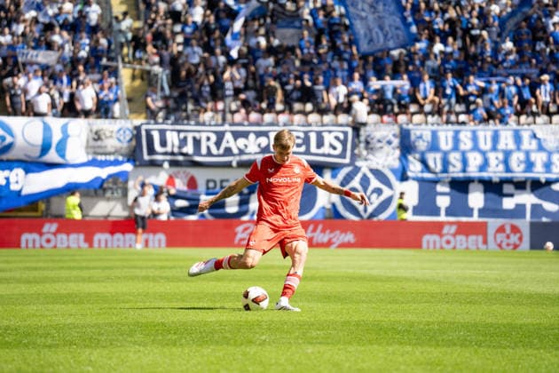 05.09.2026, xdaymx, Fussball 2.Bundesliga, 1.FC Kaiserslautern - SV Darmstadt 98. Paul Joly (1.FC Kaiserslautern) mit einer Flanke Kaiserslautern *** September 5, 2026, xdaymx, Soccer, 2. Bundesliga, 1. FC Kaiserslautern vs. SV Darmstadt 98, Paul Joly, 1. FC Kaiserslautern with a cross, Kaiserslautern