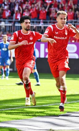Fussball - 2. Bundesliga - Saison 2026 27 1. FC Kaiserslautern 05.09.2026 Fritz-Walter-Stadion 1. FC Kaiserslautern (fck) - SV Darmstadt 98 (da) Mario SAUER (1. FC Kaiserslautern), mi, erzielte das 1:0li: Semih SAHIN , der die Flanke gab 1. FC Kaiserslautern *** Soccer, 2. Bundesliga, 2026–27 Season, 1. FC Kaiserslautern, September 5, 2026, Fritz Walter Stadium, 1. FC Kaiserslautern vs. SV Darmstadt 98, Mario SAUER (1. FC Kaiserslautern), Wed., scored the 1–0 goal: Semih SAHIN, who delivered the cross: 1 FC Kaiserslautern