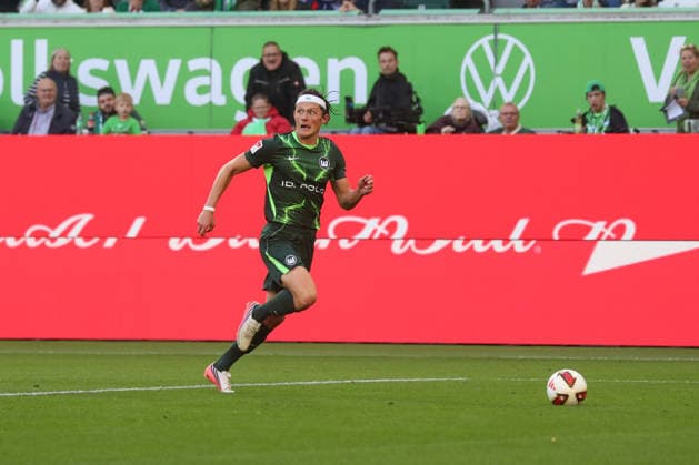 05.09.2026, xgox, Fussball, 2. Bundesliga, VfL Wolfsburg - FC Energie Cottbus v.l. Fabian Reese (Wolfsburg, 11) schiesst den Ball aufs Tor, Torschuss, Schuss (DFL DFB REGULATIONS PROHIBIT ANY USE OF PHOTOGRAPHS as IMAGE SEQUENCES and or QUASI-VIDEO) Wolfsburg *** September 5, 2026, xgox, Soccer, 2. Bundesliga, VfL Wolfsburg vs. FC Energie Cottbus, Fabian Reese (Wolfsburg), No. 11 shoots the ball toward the goal, shot on goal, shot. DFL and DFB regulations prohibit any use of photographs as image sequences and or quasi-video. Wolfsburg