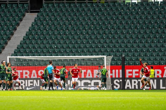 Deutschland: Fussball 2. Bundesliga, 4. Spieltag 2026 2027, VfL Wolfsburg - Energie Cottbus am 05.09.2026 in Wolfsburg (Volkswagen Arena): Tor zum 3:2 King Manu (Energie Cottbus, 2) *** German Soccer 2. Bundesliga, Matchday 4, 2026–2027, VfL Wolfsburg vs. Energie Cottbus on September 5, 2026, at the Volkswagen Arena in Wolfsburg; Goal to make it 3–2 by King Manu of Energie Cottbus, 2 Copyright: xSvenxHeidmannx