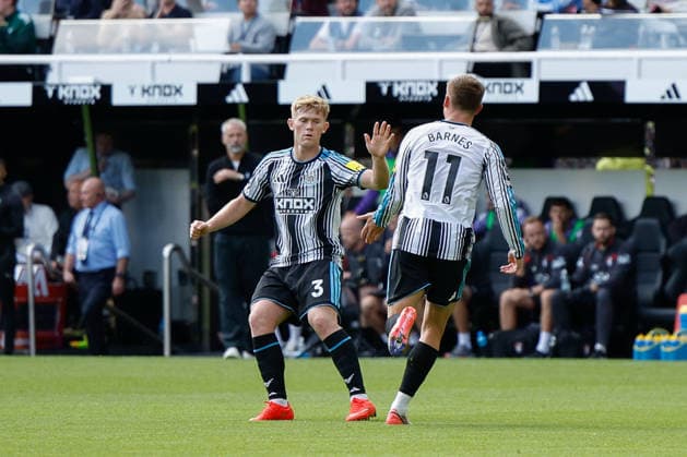 Newcastle United v AFC Bournemouth, Premier League Harvey Barnes of Newcastle United celebrates scoring his sides first goal of the match 1-2 during the Newcastle United v AFC Bournemouth Premier League match at St. James Park, Newcastle Upon Tyne, England on 5 September 2026 Credit: Craig Cowan Every Second Media Editorial use only. All images are copyright Every Second Media Limited. No images may be reproduced without prior permission. All rights reserved. Premier League and Football League images are subject to licensing agreements with Football DataCo Limited. see https: www.football-dataco.com Copyright: xIMAGO EveryxSecondxMediax ESM-2129-0067 CraigxCowanx xEveryxSecondxMediax