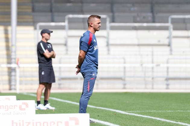 Hüsni Tahiri Huesni Tahiri TSV Steinbach Haiger, Coach, Germany, Soccer, Regionalliga Südwest, Matchday 5, 2026–2027, SC Freiburg II vs. TSV Steinbach Haiger, September 5, 2026, Dreisamstadion, Freiburg, Dreisamstadion, Baden-Württemberg, Germany Copyright: xArnexAmbergx