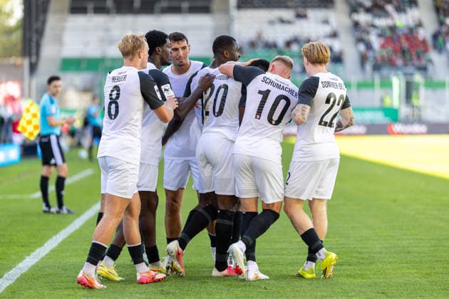 The TSV Havelse players celebrate the goal that tied the score at 1–1, scored by Alexander Guiddir, TSV Havelse, 20 GER, SC Preussen Münster vs. TSV Havelse, soccer, 3rd Division, Matchday 4, 2026–2027 season, September 5, 2026 DFL regulations prohibit any use of photographs as image sequences and or quasi-video GER, SC Preussen Münster vs. TSV Havelse, soccer, 3rd League, Matchday 4, 2026–2027 season, September 5, 2026, Münster Copyright: xEibner-Pressefoto JanxRollingerx EP_JSK