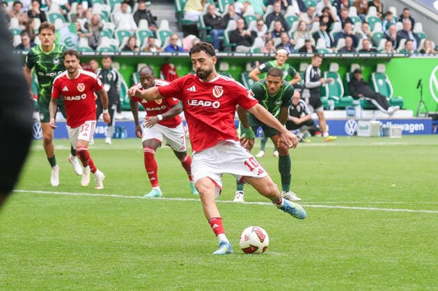 05.09.2026, xgox, Fussball - 2.Bundesliga VfL Wolfsburg - FC Energie Cottbus emspor, v.l. Tor zum 3:3 per Elfmeter duch Tolcay Cigerci (Cottbus, 10) (DFL DFB REGULATIONS PROHIBIT ANY USE OF PHOTOGRAPHS as IMAGE SEQUENCES and or QUASI-VIDEO) Wolfsburg *** September 5, 2026, xgox, Soccer, 2. Bundesliga, VfL Wolfsburg vs. FC Energie Cottbus, emspor, from left: Tolcay Cigerci of Cottbus scores the 3-3 goal on a penalty kick, 10 DFL DFB REGULATIONS PROHIBIT ANY USE OF PHOTOGRAPHS AS IMAGE SEQUENCES AND OR QUASI-VIDEO Wolfsburg