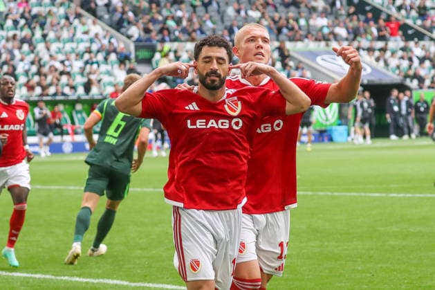 05.09.2026, xgox, Fussball - 2.Bundesliga VfL Wolfsburg - FC Energie Cottbus emspor, v.l. Jubel nach dem 3:3 per Elfmeter durch Tolcay Cigerci (Cottbus, 10) (DFL DFB REGULATIONS PROHIBIT ANY USE OF PHOTOGRAPHS as IMAGE SEQUENCES and or QUASI-VIDEO) Wolfsburg *** September 5, 2026, xgox, Soccer, 2. Bundesliga: VfL Wolfsburg vs. FC Energie Cottbus, emspor, from left: Celebrations after the 3-3 tie following a penalty kick by Tolcay Cigerci (Cottbus), 10 DFL and DFB regulations prohibit any use of photographs as image sequences and or quasi-video in Wolfsburg